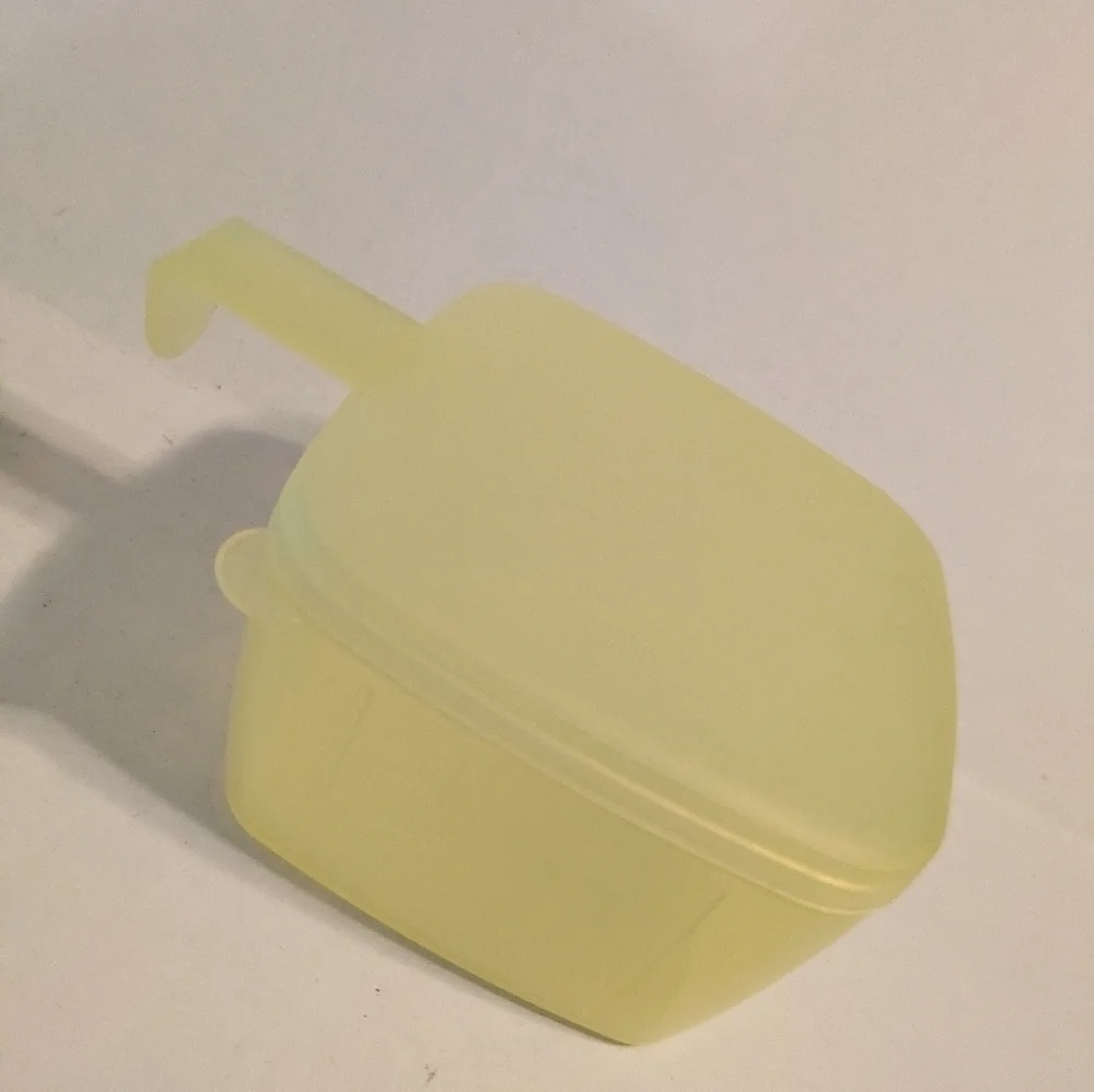 Tupperware questions leave